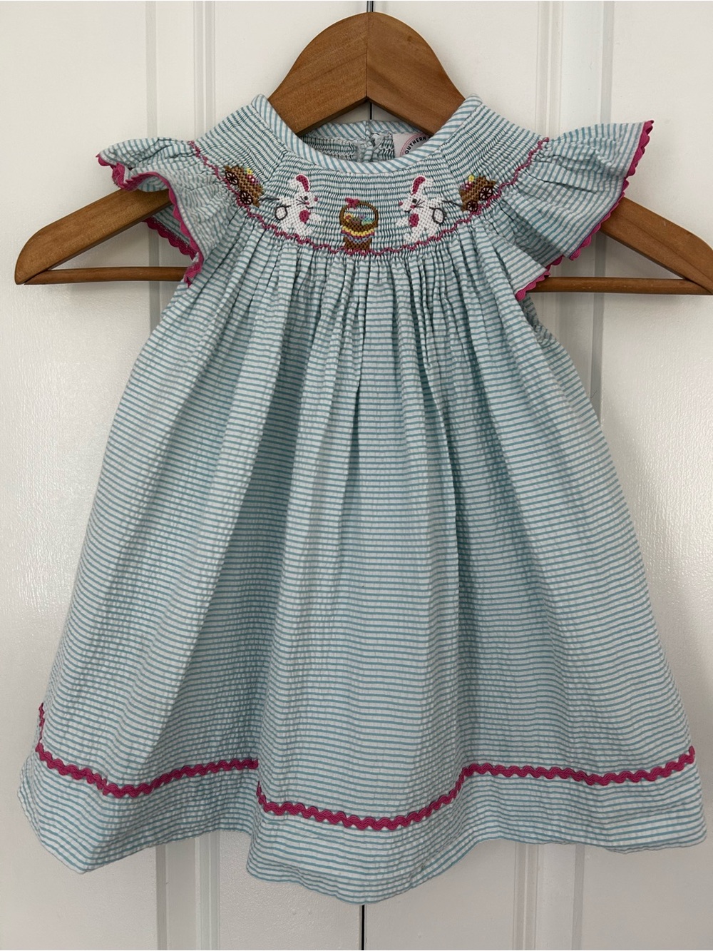 Southern Smocked Co girls 18 month seersucker smocked embroidered bunny dress